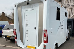 the-blackdown-horsebox-white-2