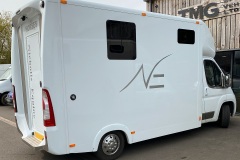 the-blackdown-horsebox-white
